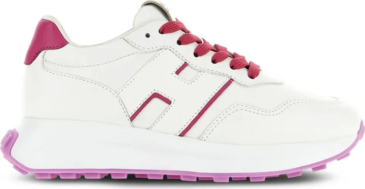 Logo-Patch Leather Sneakers