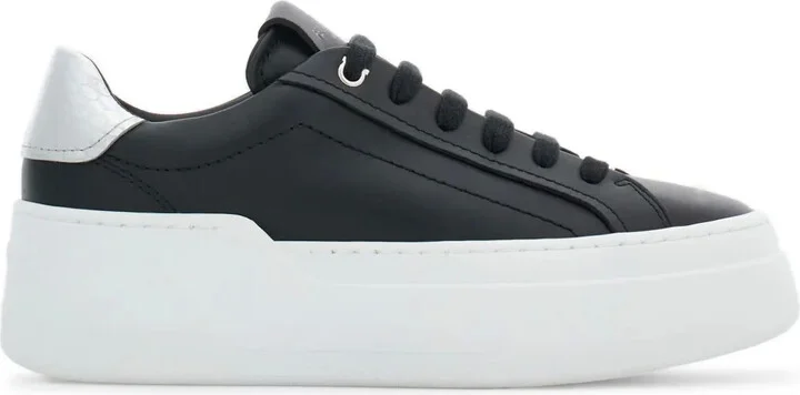 Logo-Patch Leather Sneakers
