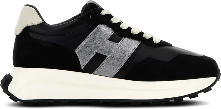 Logo-Patch Low-Top Sneakers