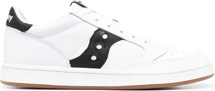Logo-Patch Low-Top Sneakers