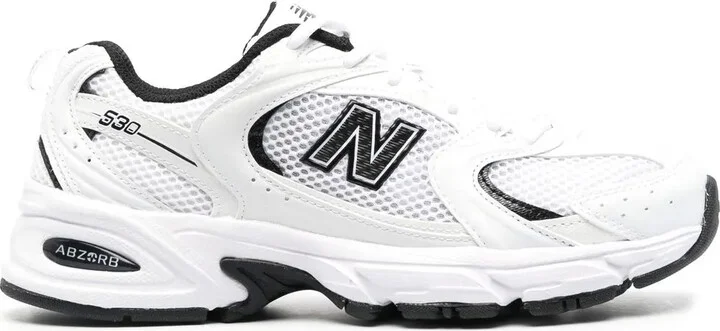 Logo-Patch Low-Top Sneakers