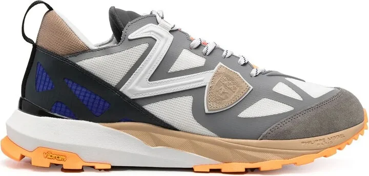 Logo-Patch Low-Top Sneakers