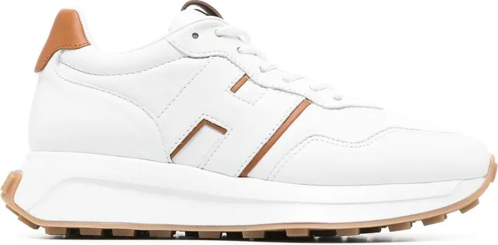 Logo-Patch Low-Top Sneakers