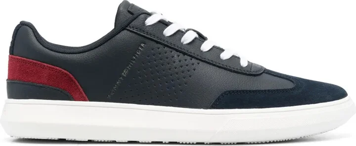 Logo-Patch Low-Top Sneakers