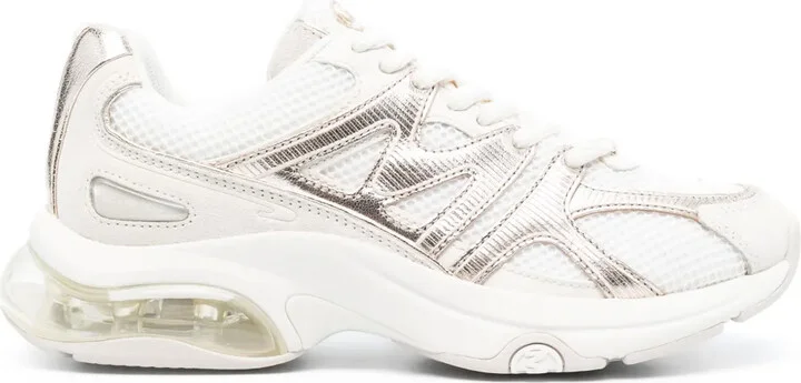Logo-Patch Mesh-Panelling Sneakers