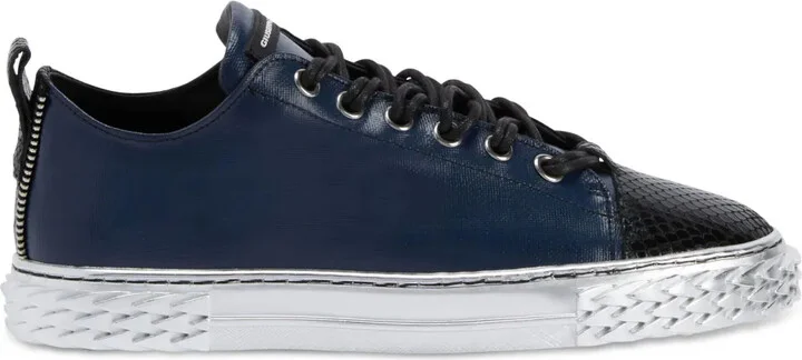 Logo-Patch Sneakers