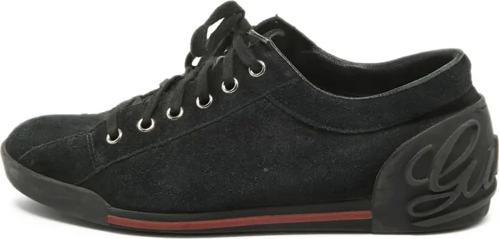 Logo-Patch Suede Sneakers