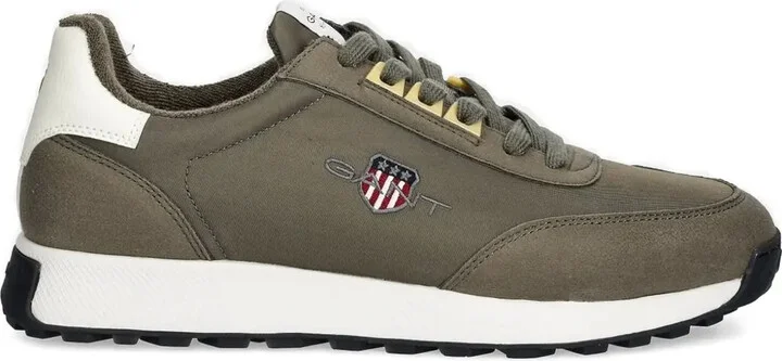Logo-Patch Suede Sneakers