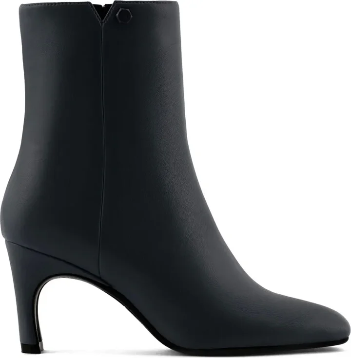 Logo-Plaque Ankle Boots