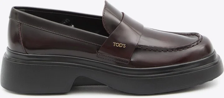 Logo Plaque Glossy Leather Loafers