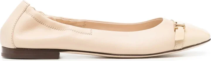 Logo-Plaque Leather Ballerina Shoes