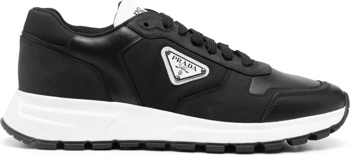 Logo-Plaque Low-Top Sneakers