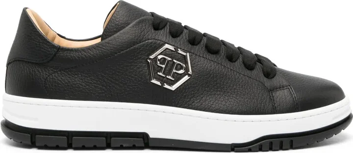 Logo-Plaque Pebbled Leather Sneakers