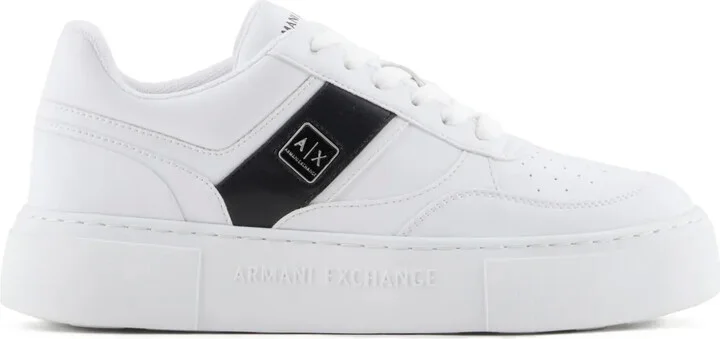 Logo-Plaque Sneakers
