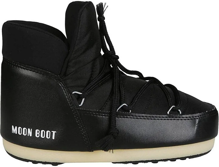 Logo Printed Round Toe Boots