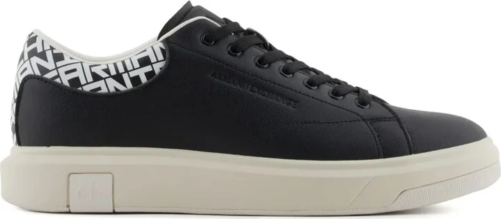 Logo Sneakers