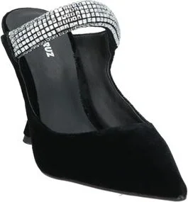 Lola Cruz Woman Mules & Clogs - Image 5