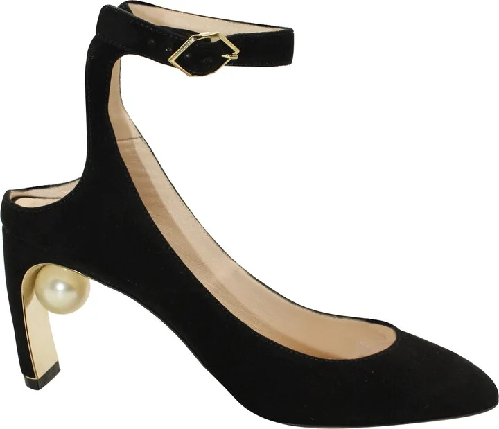 Lola Pearl Pumps in Black Suede