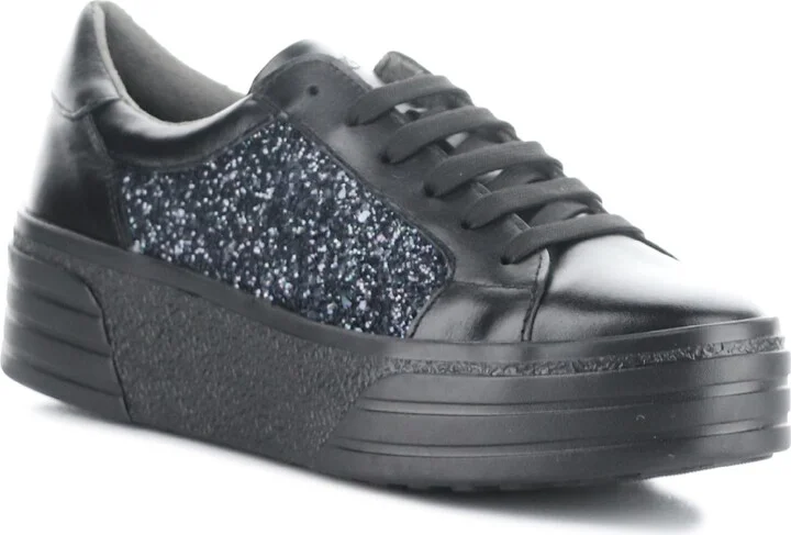 Black/ Espacio