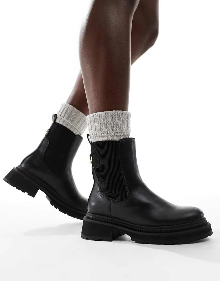 London Rebel Becky chunky mid ankle chelsea boots in black - Image 4