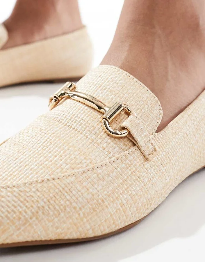 London Rebel buckle detail pointed toe loafer in raffia natural - Image 3