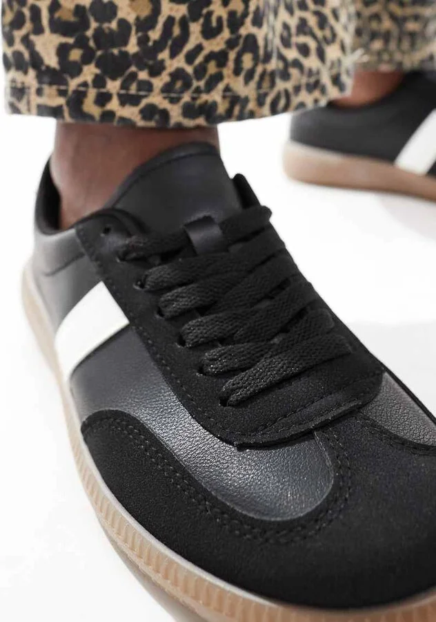 London Rebel Cally sneakers with rubber sole in black and white - Image 2