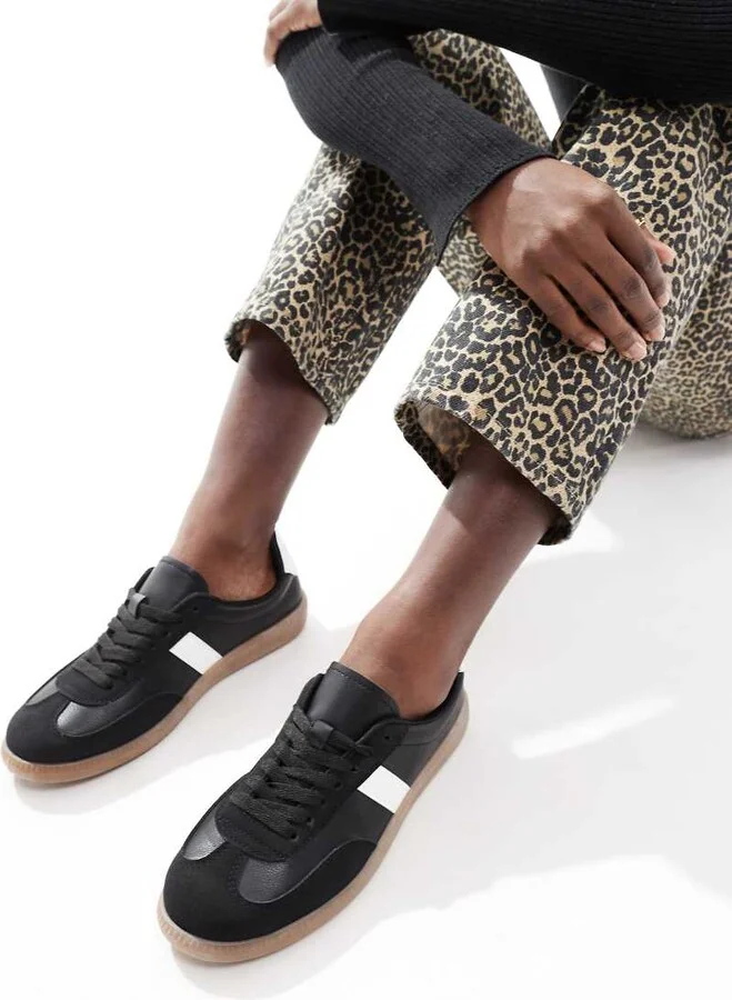 London Rebel Cally sneakers with rubber sole in black and white - Image 4
