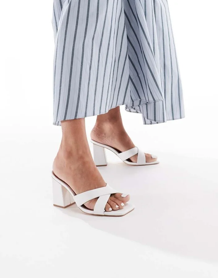 London Rebel crossover detail mules with high heel in white - Image 4