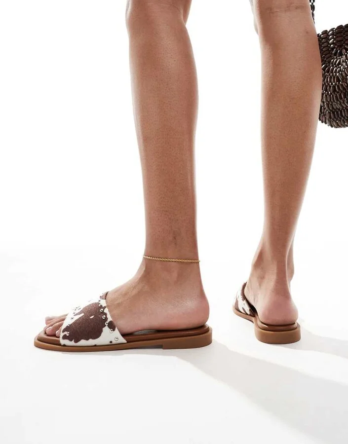 London Rebel flat sandals with studded straps in cow print - Image 4