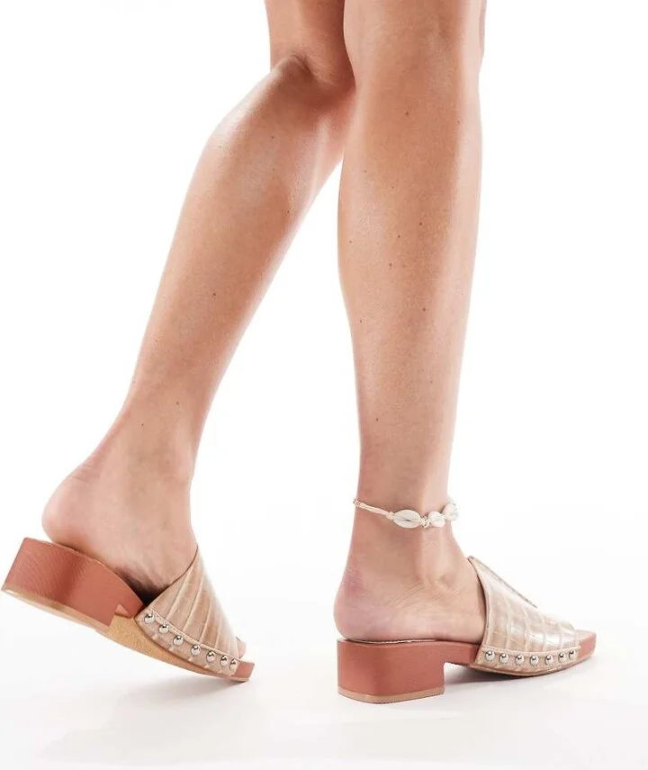 London Rebel heeled sandals with studded straps in cream faux croc - Image 3