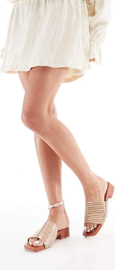 London Rebel heeled sandals with studded straps in cream faux croc - Image 4