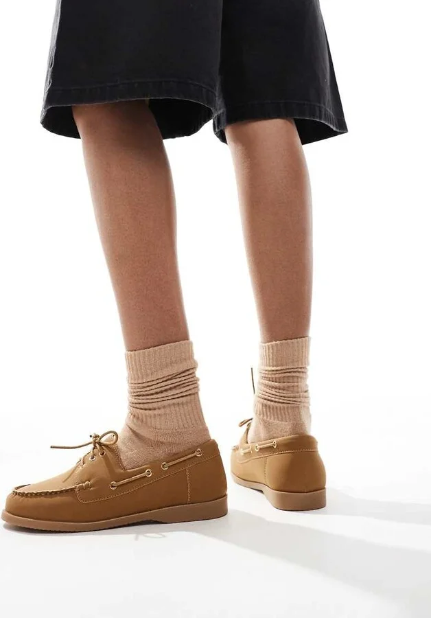 London Rebel lace-up boat shoes in brown - Image 4