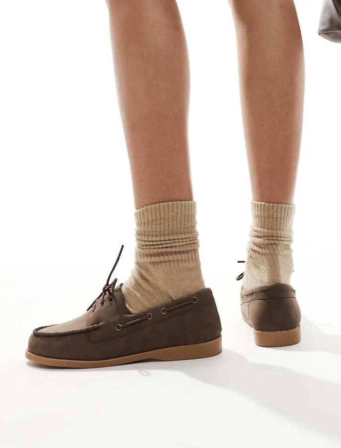 London Rebel lace-up boat shoes in brown - Image 4