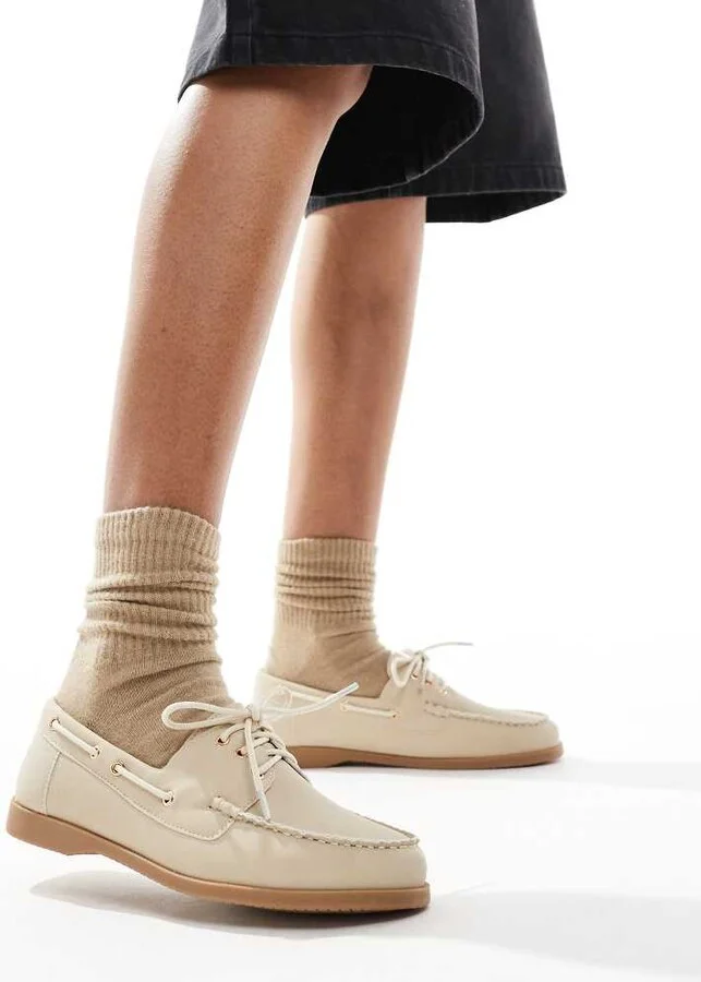 London Rebel lace-up boat shoes in taupe - Image 2
