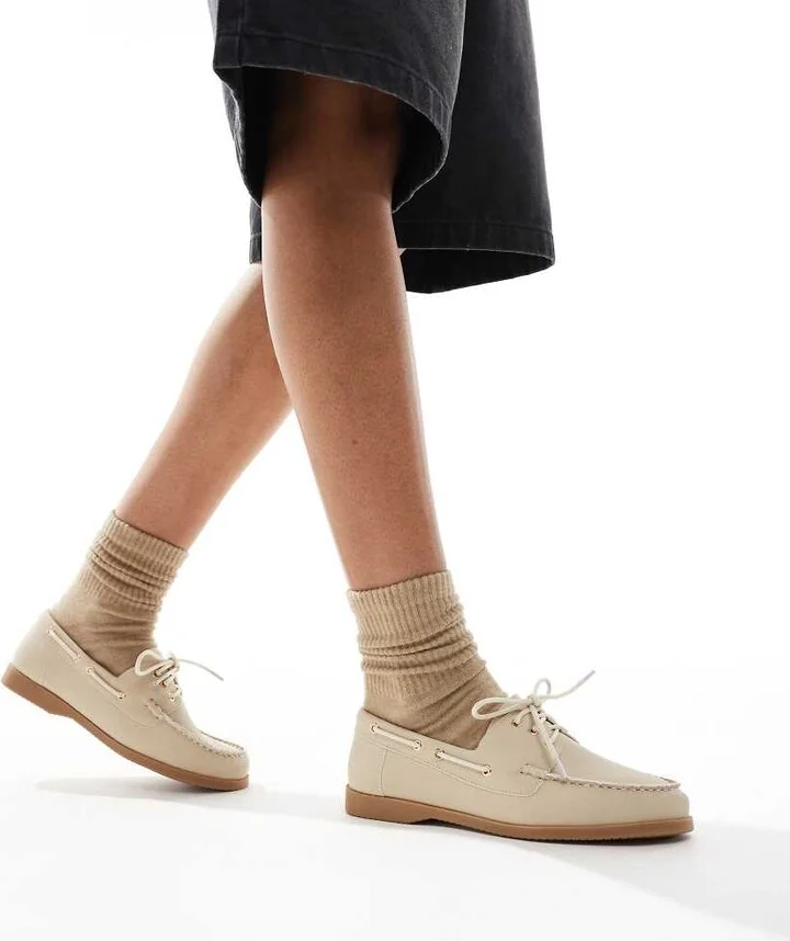 London Rebel lace-up boat shoes in taupe