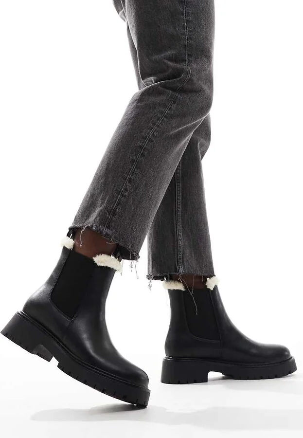 London Rebel Lois faux fur lined chunky chelsea boots in black
