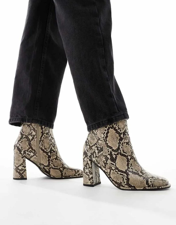 London Rebel Maddie block heel ankle boots in snake - Image 2