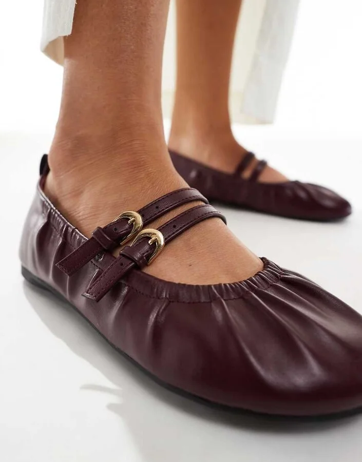 London Rebel Mia strappy ruched ballet flats in dark cherry - Image 3