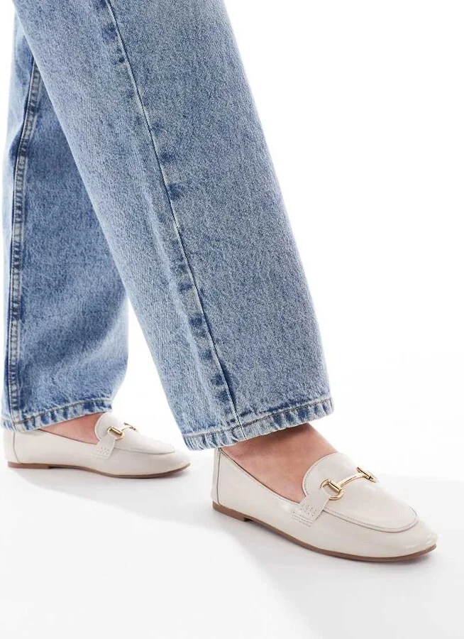 London Rebel Nori buckle detail loafers in cream - Image 3