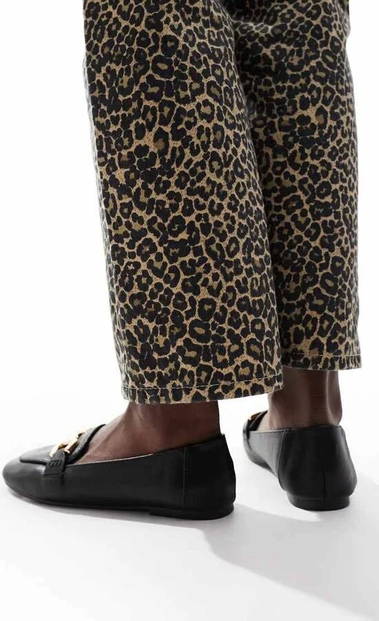 London Rebel Nori snaffle trim flat shoes in black - Image 4