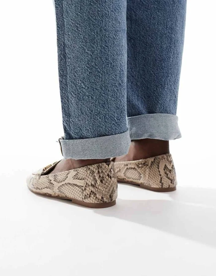 London Rebel Nori snaffle trim flat shoes in snake - Image 4