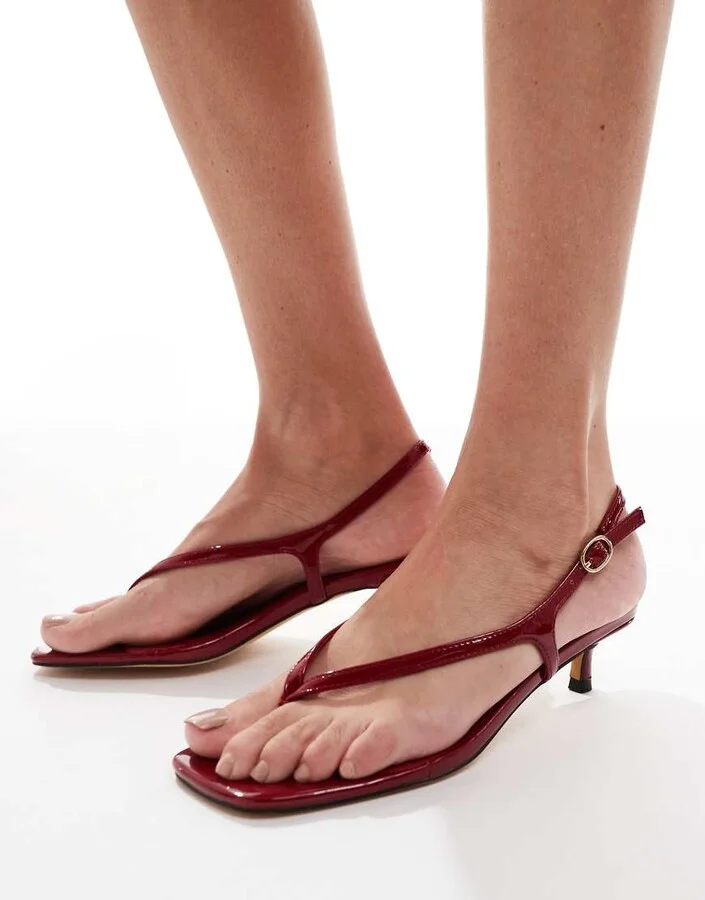 London Rebel strap detail thong heeled sandals in red - Image 4