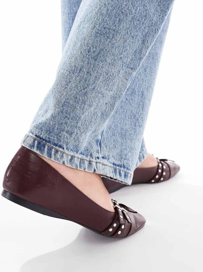 London Rebel studded buckle ballet shoe in patent burgundy - Image 4