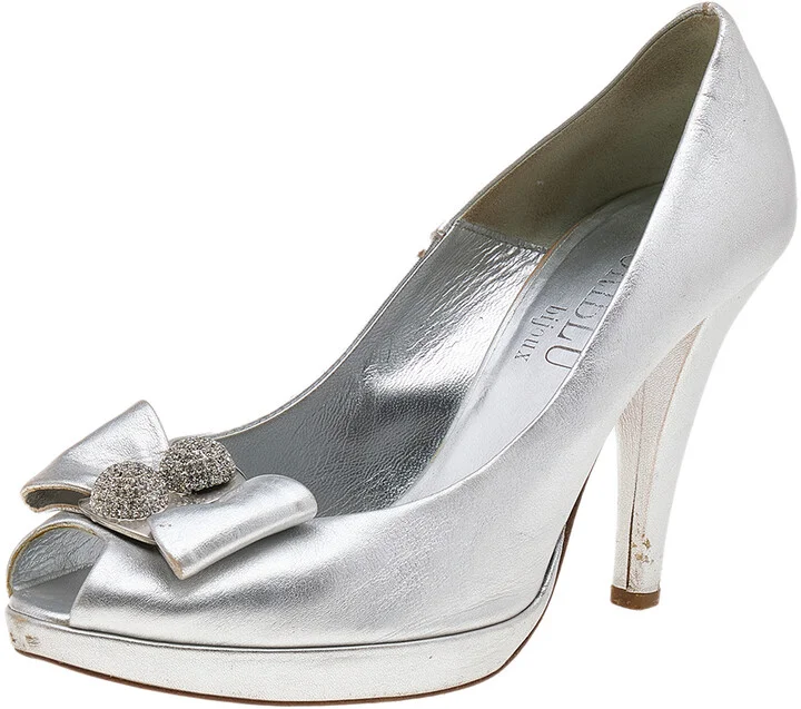 Loriblu Silver Leather Embellished Bow Peep Toe Pumps Size 37
