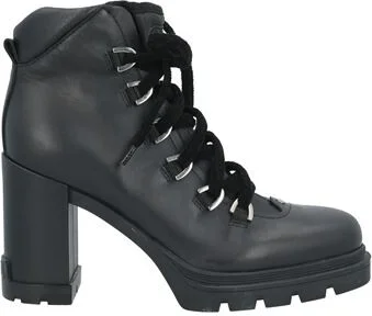 Loriblu Woman Ankle boots