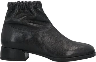 Loriblu Woman Ankle boots