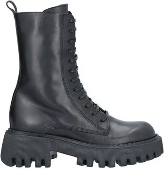 Loriblu Woman Ankle boots