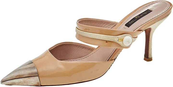 Louis Vuitton Beige Patent Leather And Suede Metal Cap Toe Mules Size 38.5