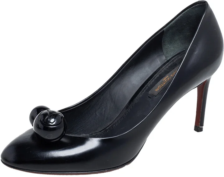 Louis Vuitton Black Patent Leather Betty Pumps Size 36.5