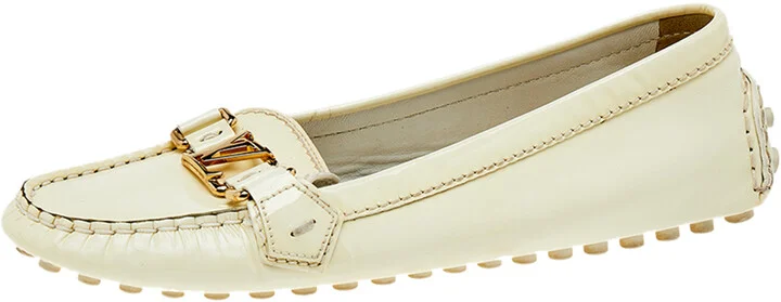 Louis Vuitton Cream Patent Leather Logo Loafers Size 39.5